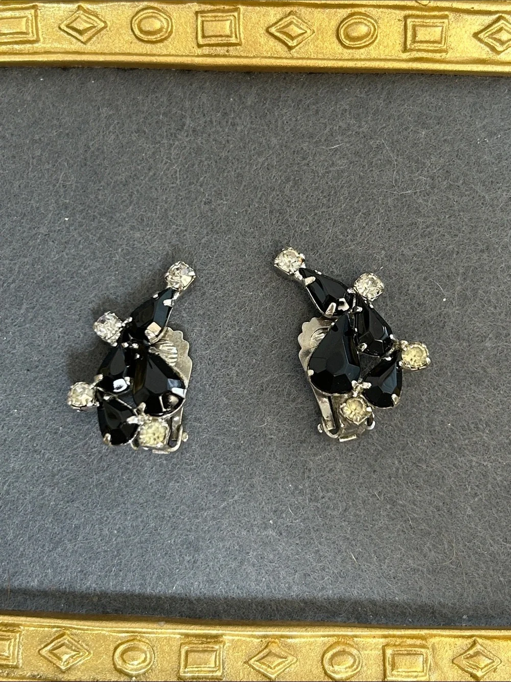 Vintage Elegant Black Crystal Cluster Clip-On Earrings